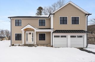 37 Longfellow Rd, Natick, MA 01760