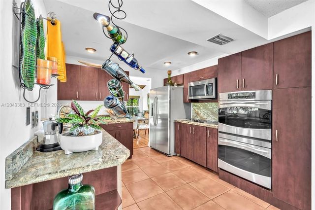 10612 SW 128th Pl, Miami, FL 33186