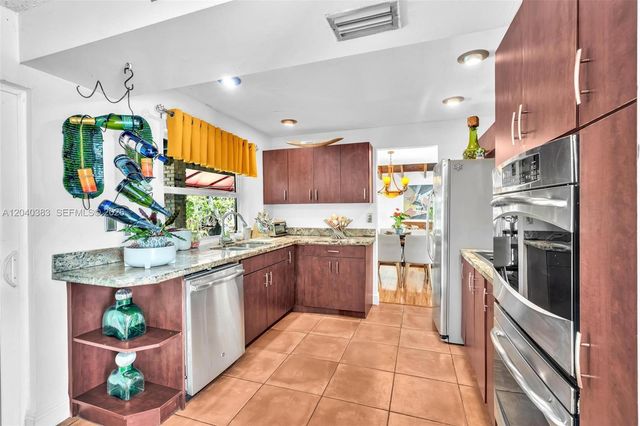 10612 SW 128th Pl, Miami, FL 33186