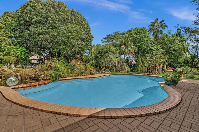 10612 SW 128th Pl, Miami, FL 33186