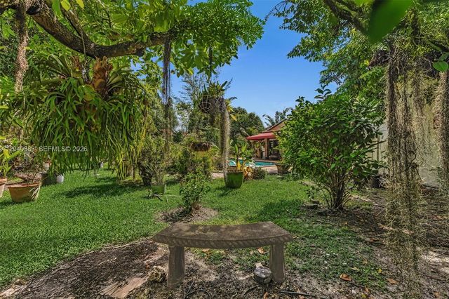 10612 SW 128th Pl, Miami, FL 33186