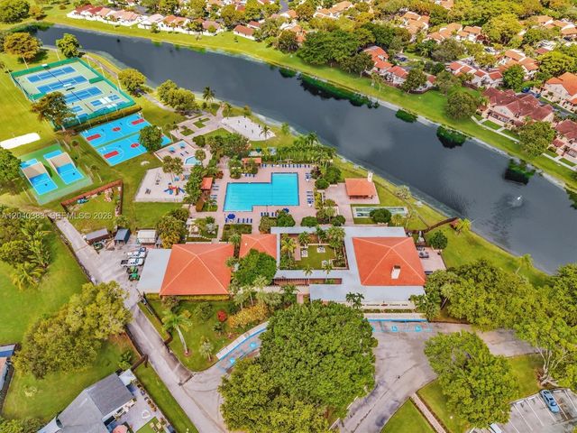 10612 SW 128th Pl, Miami, FL 33186