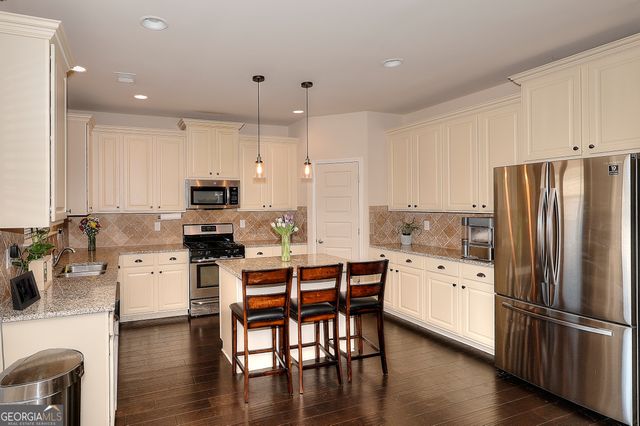 602 Baymist Court, Loganville, GA 30052