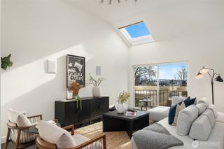 202 W Olympic Place #405, Seattle, WA 98119