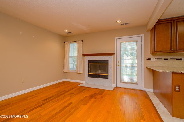 60 Glenn Oaks Court, Old Bridge, NJ 08857