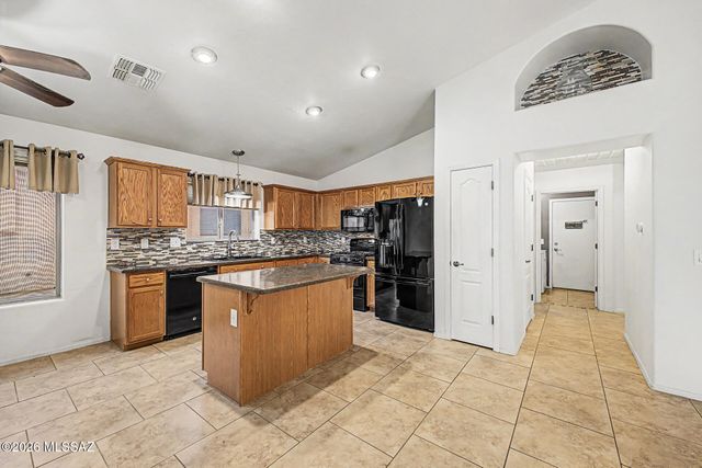 39335 S Old Arena Drive, Tucson, AZ 85739