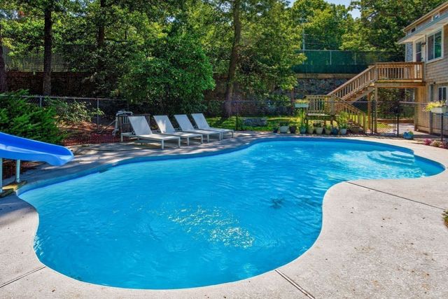 1 Seneca Lane, Plymouth, MA 02360