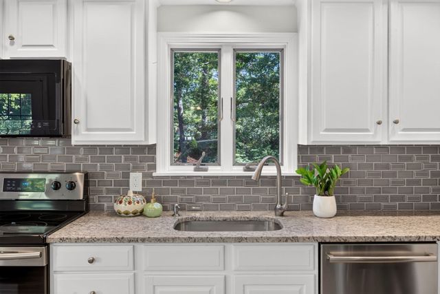 1 Seneca Lane, Plymouth, MA 02360