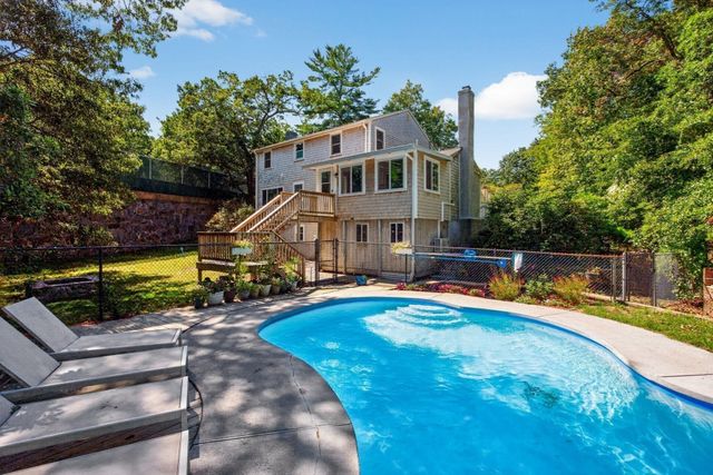 1 Seneca Lane, Plymouth, MA 02360