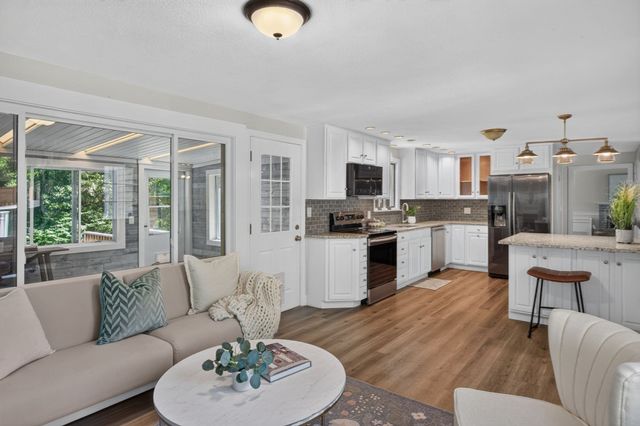 1 Seneca Lane, Plymouth, MA 02360