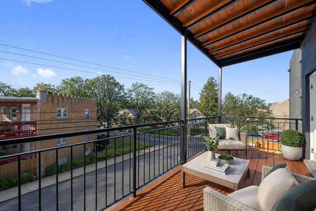 5824 N Lincoln Avenue 2S, Chicago, IL 60659