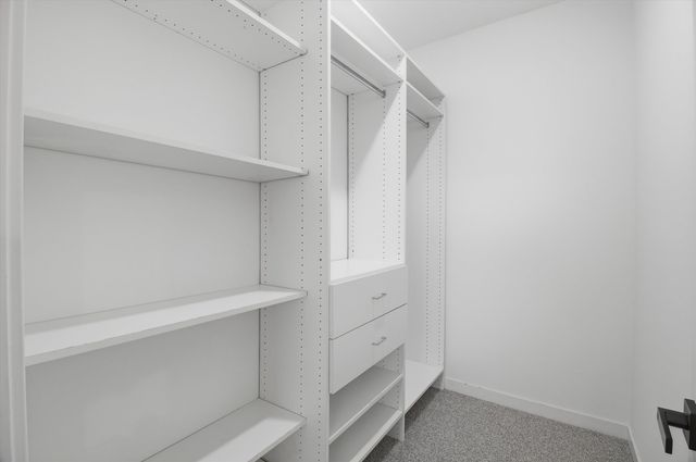 5824 N Lincoln Avenue 2S, Chicago, IL 60659