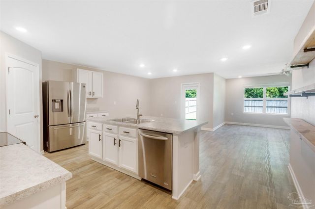 6293 Churchill Cir, Milton, FL 32583