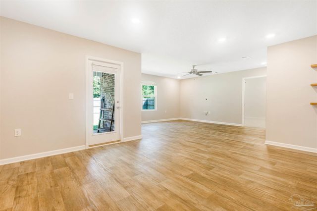 6293 Churchill Cir, Milton, FL 32583