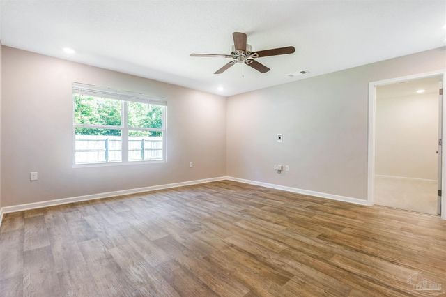 6293 Churchill Cir, Milton, FL 32583