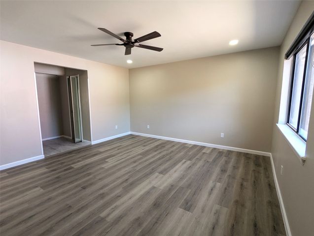 2916 Woodbridge Drive, Bedford, TX 76021