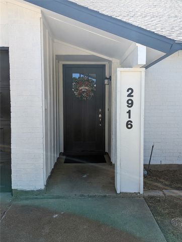2916 Woodbridge Drive, Bedford, TX 76021