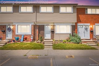 8136 Busko, Warren, MI 48093