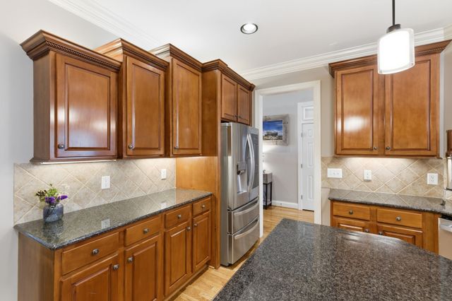 1728 Surrey Dr, Brentwood, TN 37027