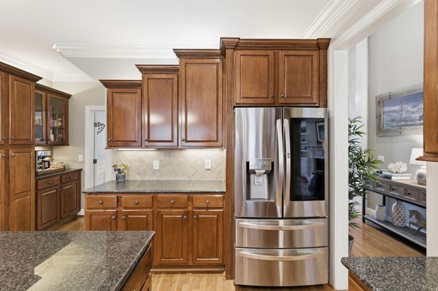 1728 Surrey Dr, Brentwood, TN 37027