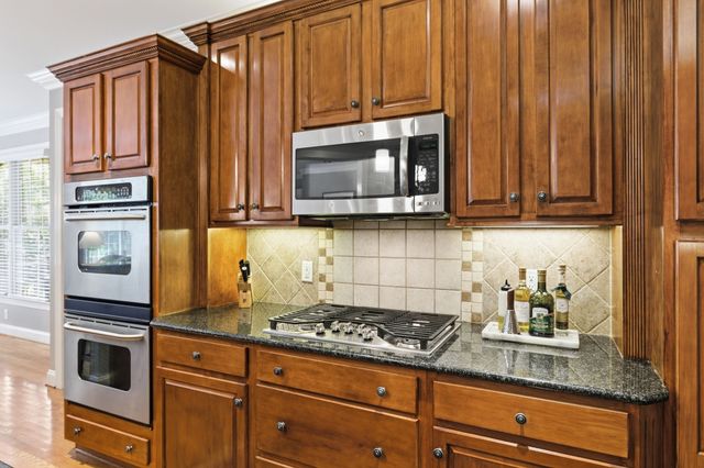 1728 Surrey Dr, Brentwood, TN 37027
