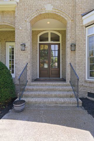 1728 Surrey Dr, Brentwood, TN 37027