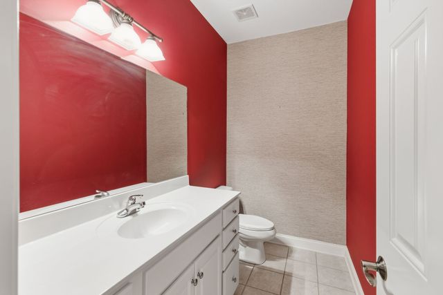 1728 Surrey Dr, Brentwood, TN 37027