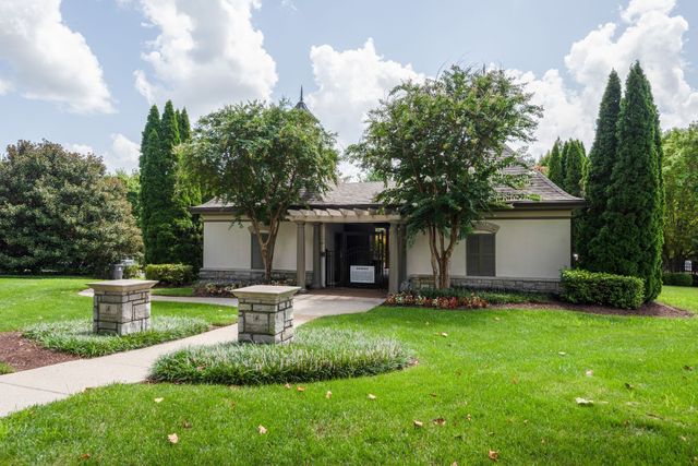 1728 Surrey Dr, Brentwood, TN 37027