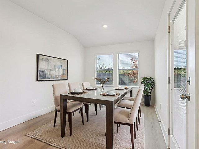 775 Sue Peaks LOOP, Dripping Springs, TX 78620