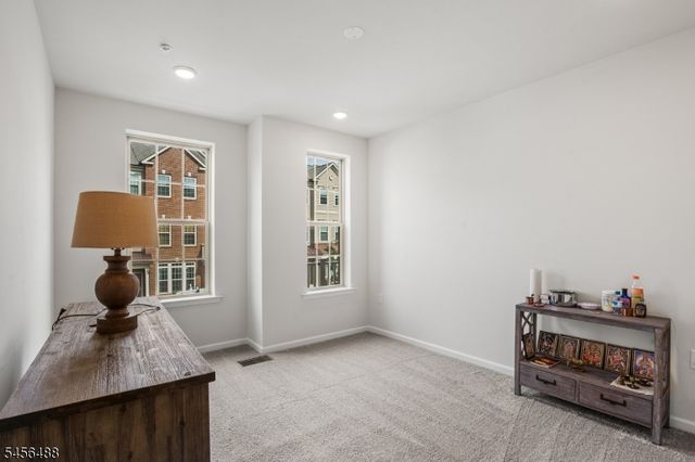 7 Sternadori Rd 7, Somerville Boro, NJ 08876
