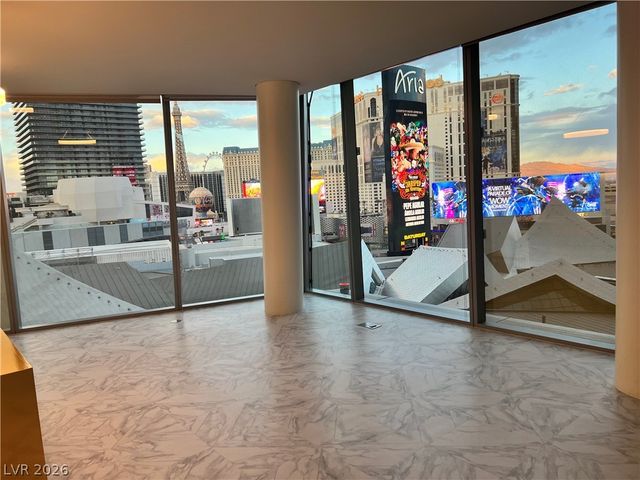 3726 Las Vegas Boulevard 811, Las Vegas, NV 89158
