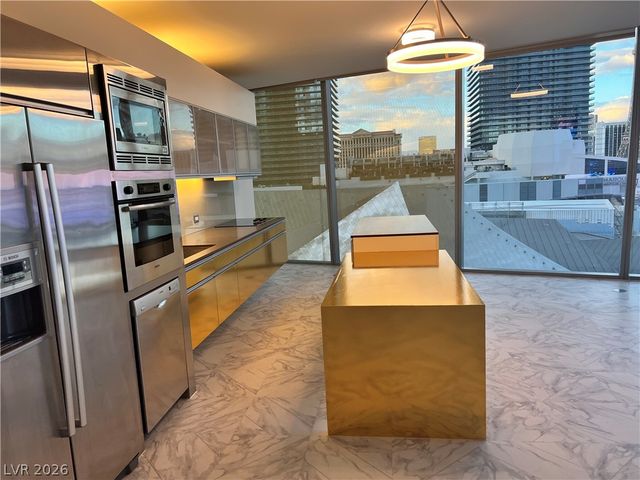 3726 Las Vegas Boulevard 811, Las Vegas, NV 89158