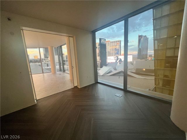 3726 Las Vegas Boulevard 811, Las Vegas, NV 89158