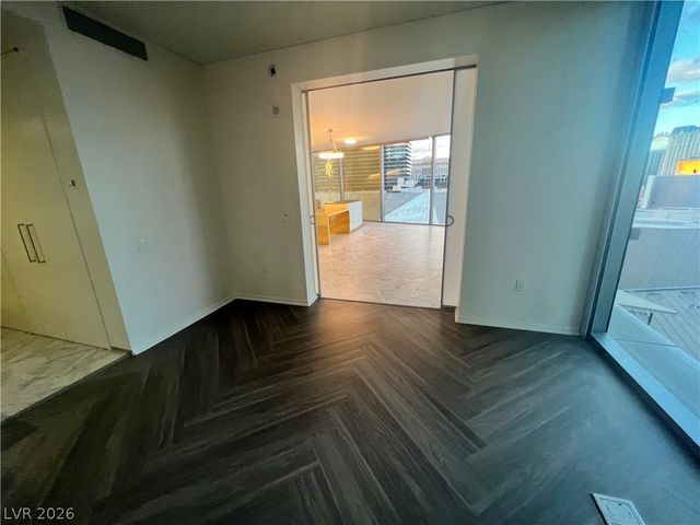 3726 Las Vegas Boulevard 811, Las Vegas, NV 89158