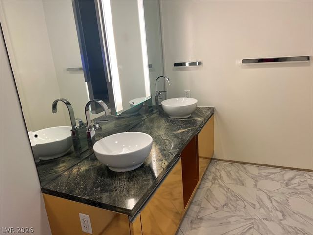 3726 Las Vegas Boulevard 811, Las Vegas, NV 89158