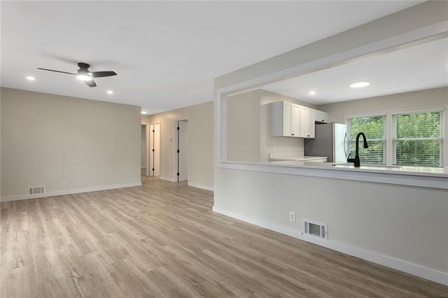 3706 S Sterling Avenue, Independence, MO 64052