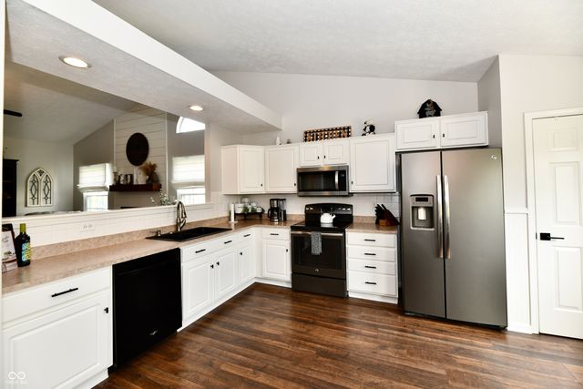 11971 Driftstone Drive, Fishers, IN 46037