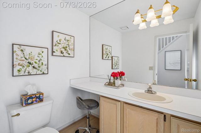 42738 Wimbleton Way, Novi, MI 48377