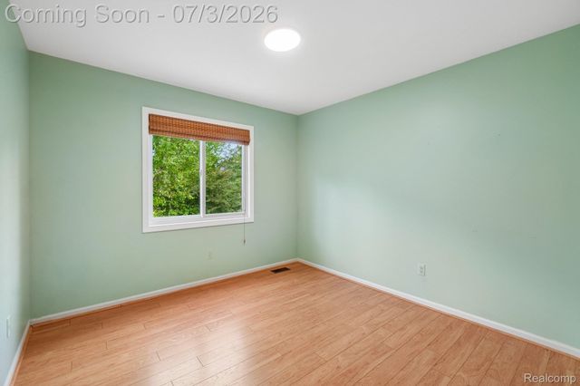 42738 Wimbleton Way, Novi, MI 48377