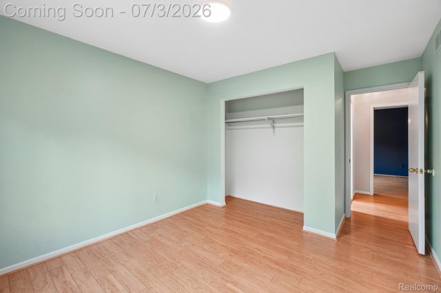 42738 Wimbleton Way, Novi, MI 48377