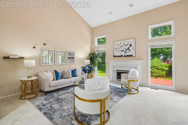 42738 Wimbleton Way, Novi, MI 48377