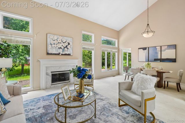 42738 Wimbleton Way, Novi, MI 48377