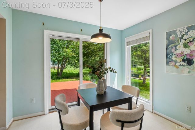 42738 Wimbleton Way, Novi, MI 48377