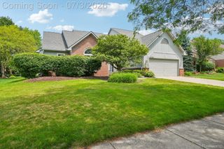 42738 Wimbleton Way, Novi, MI 48377