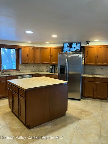 38 Bethel Ridge Road, Catskill, NY 12414