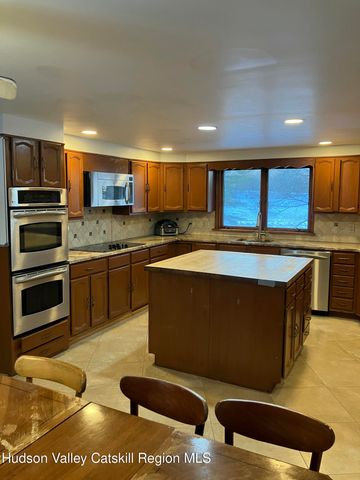 38 Bethel Ridge Road, Catskill, NY 12414