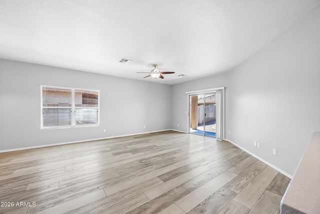 2821 W SANTA CRUZ Avenue, San Tan Valley, AZ 85144