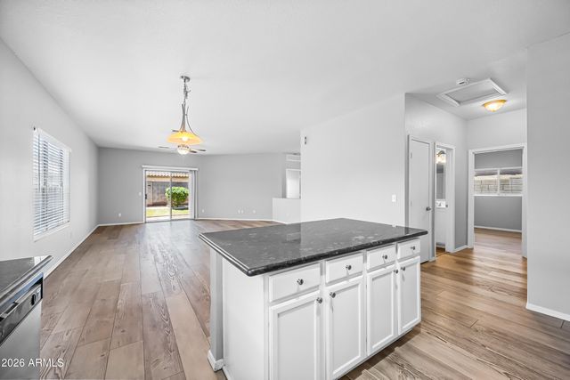 2821 W SANTA CRUZ Avenue, San Tan Valley, AZ 85144