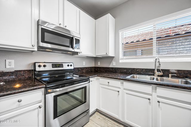 2821 W SANTA CRUZ Avenue, San Tan Valley, AZ 85144