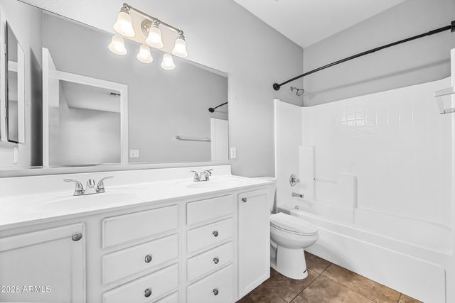 2821 W SANTA CRUZ Avenue, San Tan Valley, AZ 85144